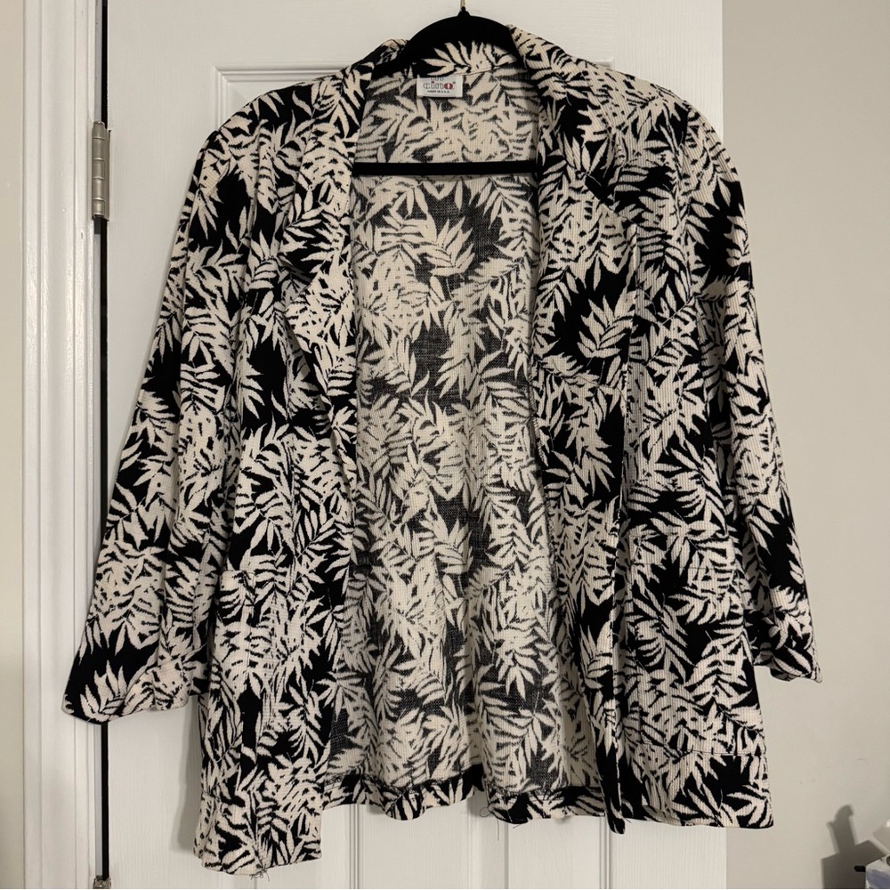 In Cinq Black and White‎ Leaf Pattern Jacket